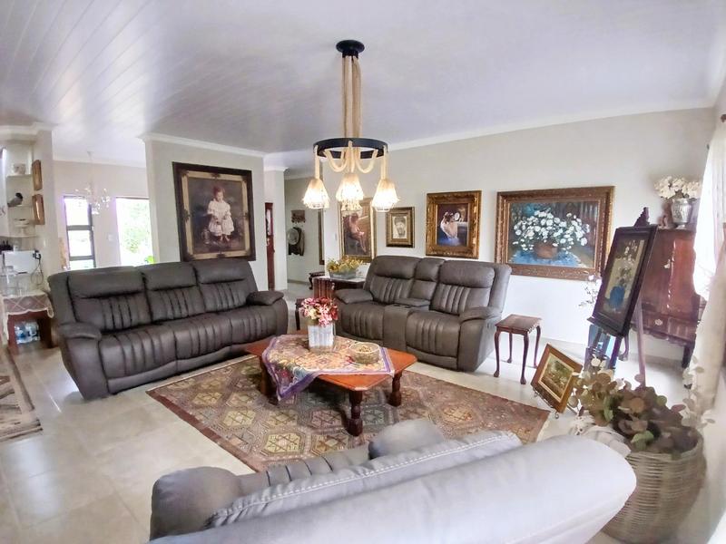 3 Bedroom Property for Sale in Stilbaai Wes Western Cape